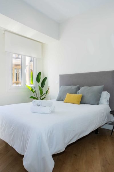 1 ESTUDIO SUPERIOR CON BALCON