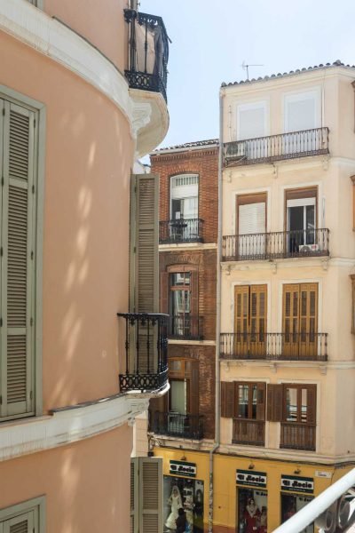 11 ESTUDIO SUPERIOR CON BALCON