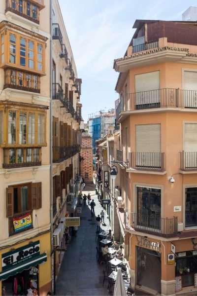 14 ESTUDIO SUPERIOR CON BALCON