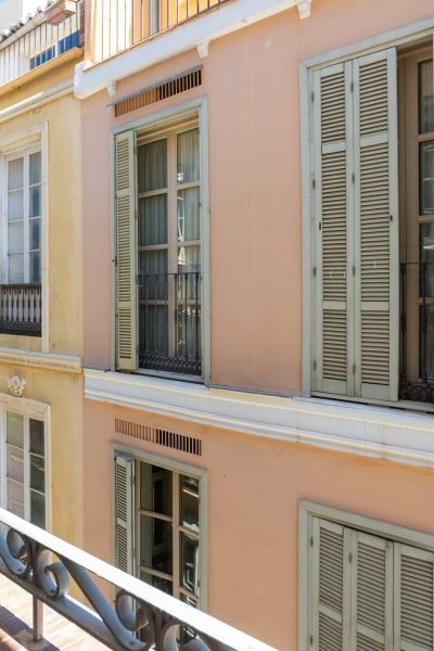 3 ESTUDIO DELUXE CON BALCON