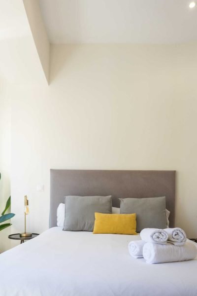 3 ESTUDIO SUPERIOR CON BALCON
